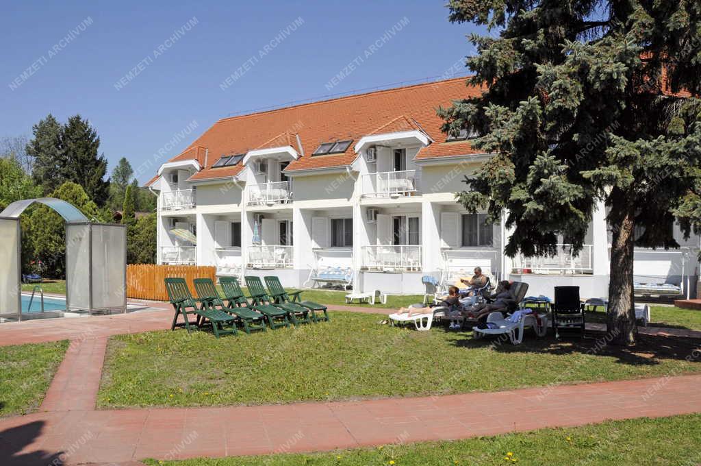 Vendéglátás - Bogács - Villa Sederkyn Apartmanház