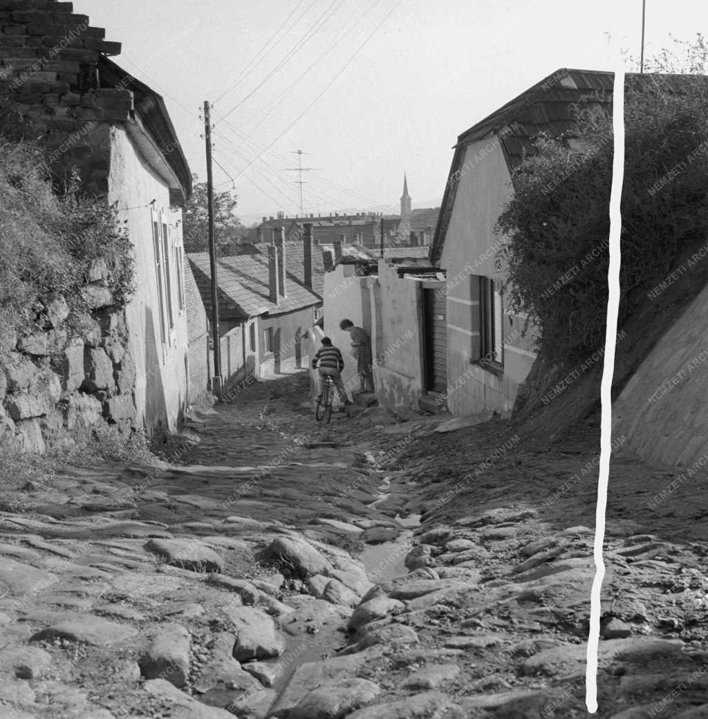 Városkép - Esztergomi utca