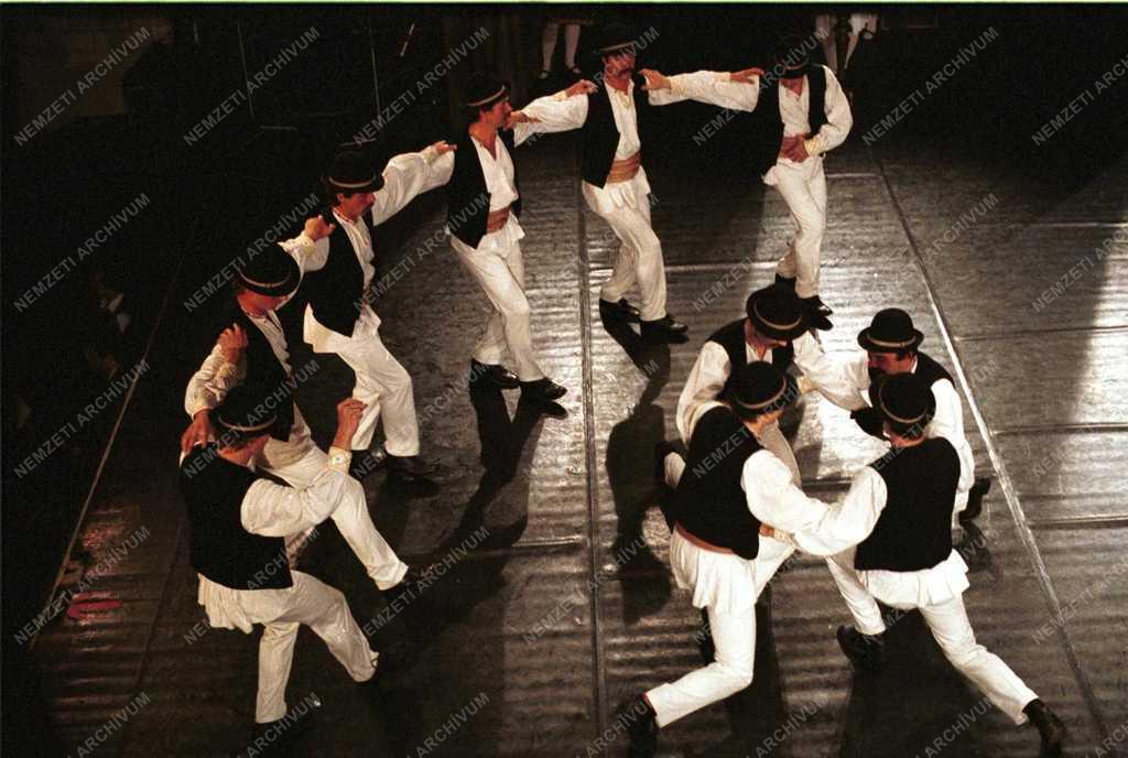 Jubilál a Magyar Állami Népi Együttes