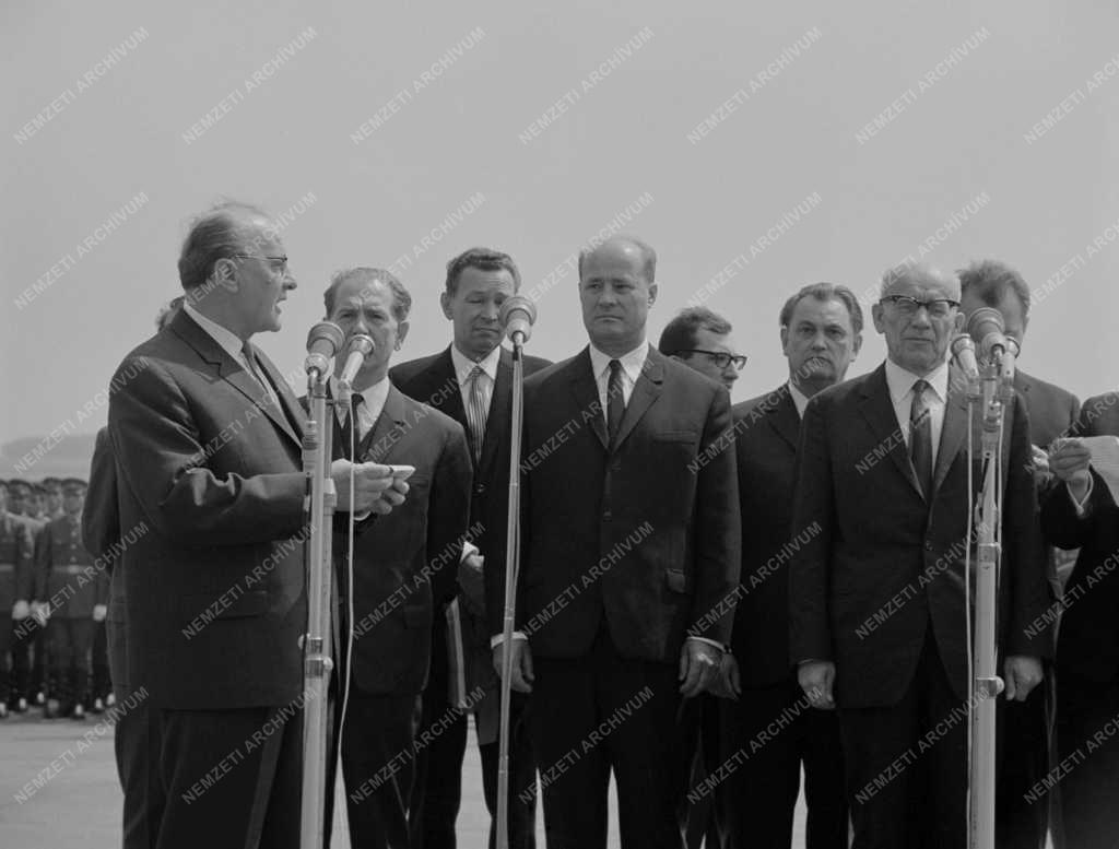 Külkapcsolat - Lengyel párt- és kormányküldöttség Budapesten