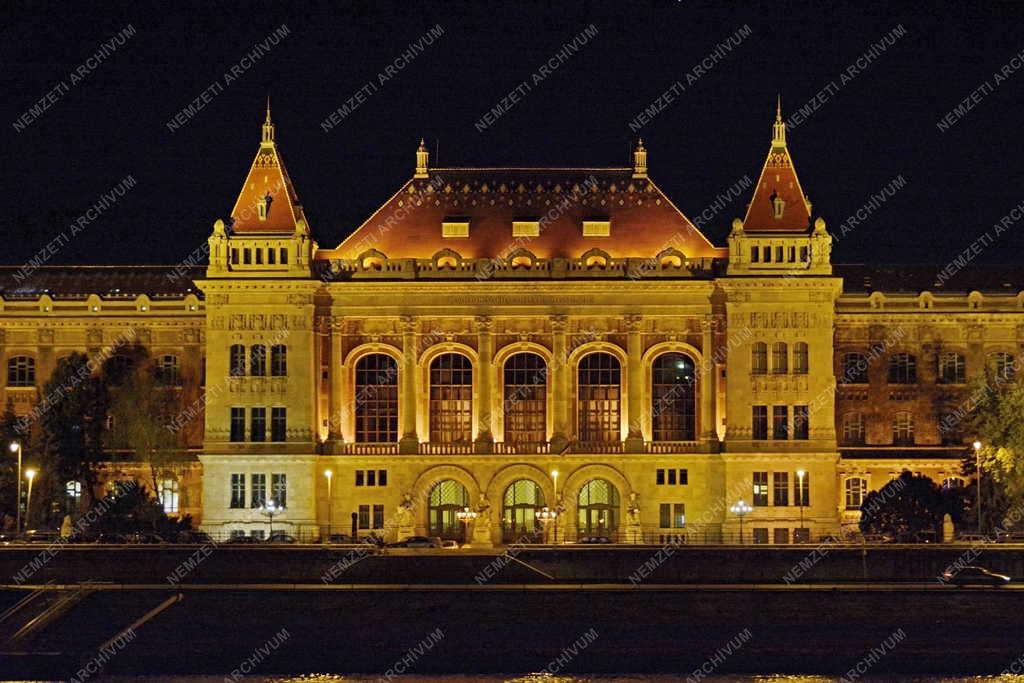 Épület - Budapest - A Budapesti Műszaki Egyetem épülete