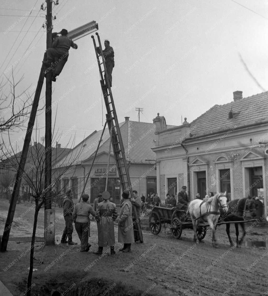 Fénycsővilágítás Sárbogárdon