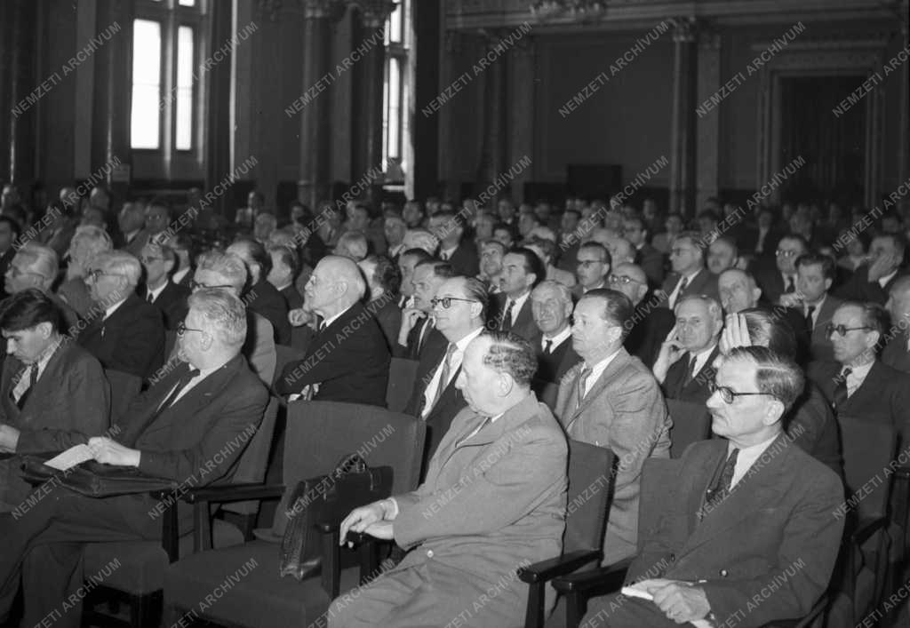 Tudomány - A Magyar Tudományos Akadémia nagygyűlése
