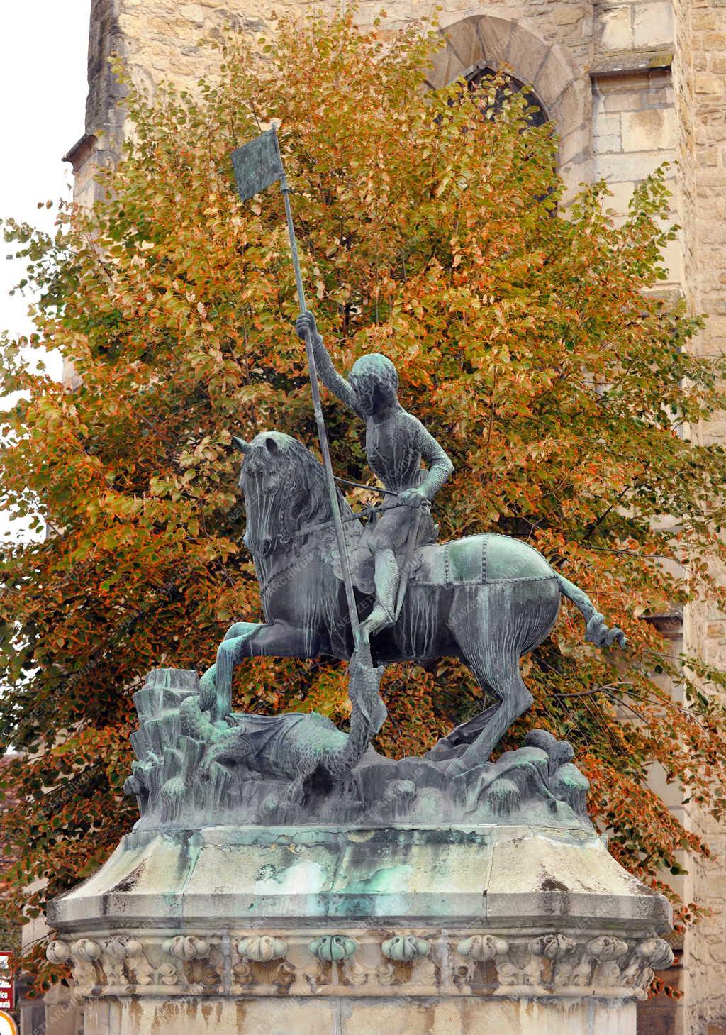 Kolozsvár - Sárkányölő Szent György-szobor