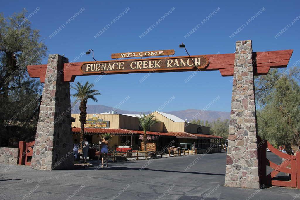 Szálloda - A Furnace Creek Ranch a Death Valley Nemzeti Parkban