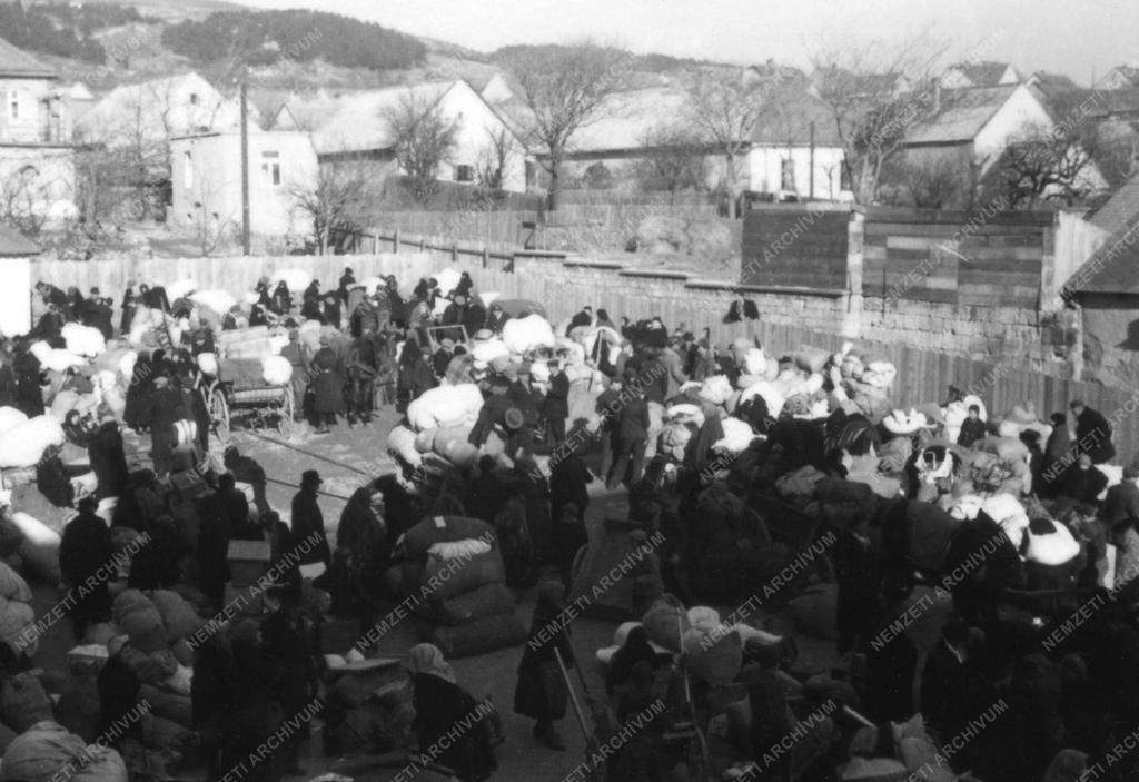 Történelem - Kisebbség kitelepítése