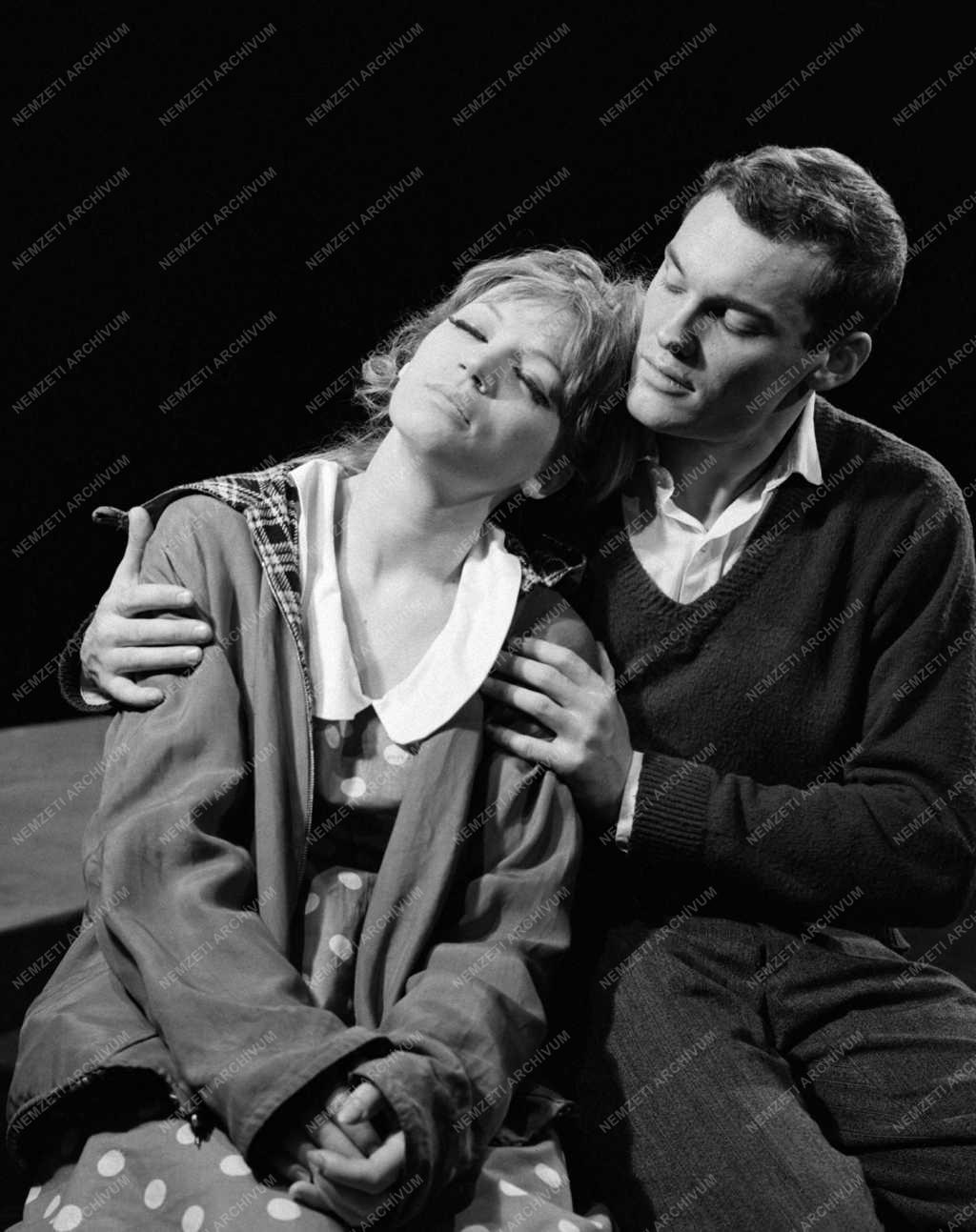 Kultúra - Szegedi Nemzeti Színház - Viktor Rozov: Úton