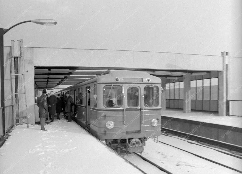 Közlekedés - A budapesti metró első próbaútja 