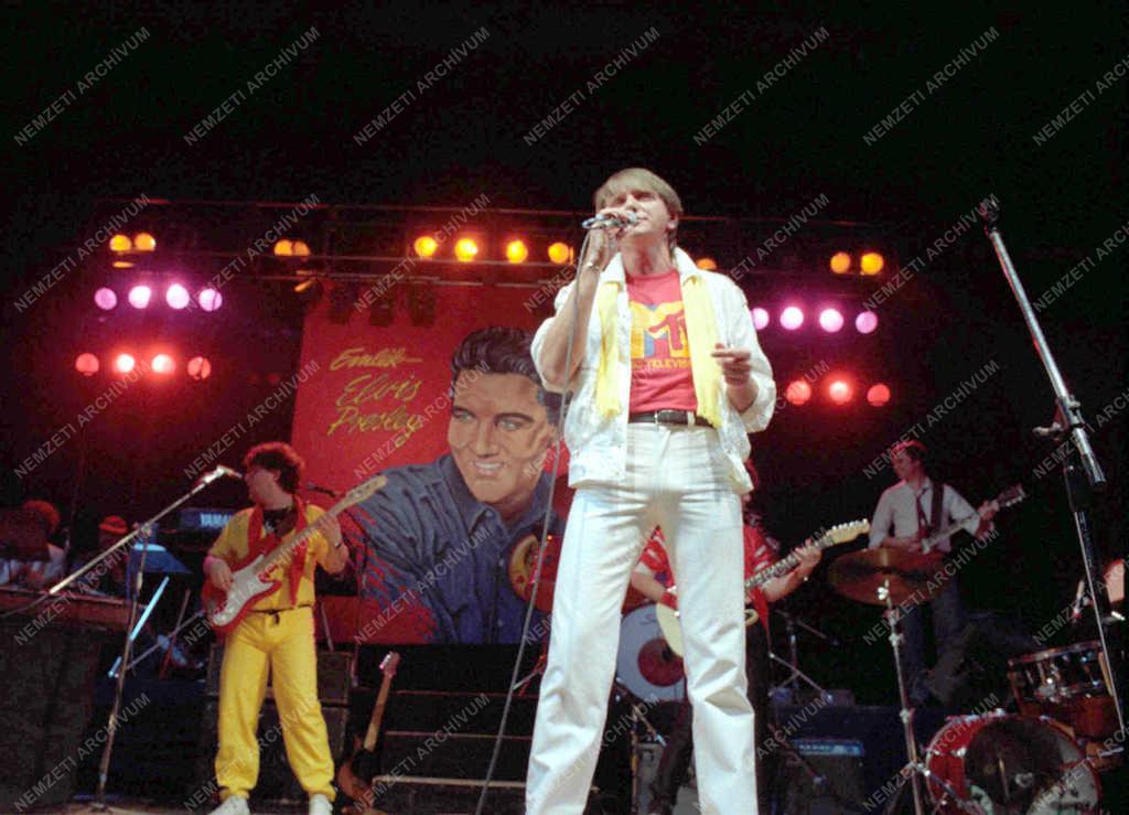 Elvis emlékkoncert