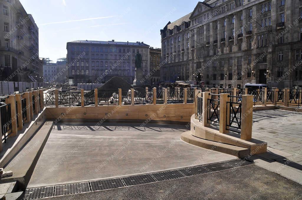 Építőipar - Budapest - Parkosítás a mélygarázs felett