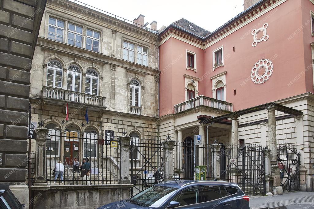 Oktatás - Budapest - Színház- és Filmművészeti Egyetem Szentkirályi utcai épülete