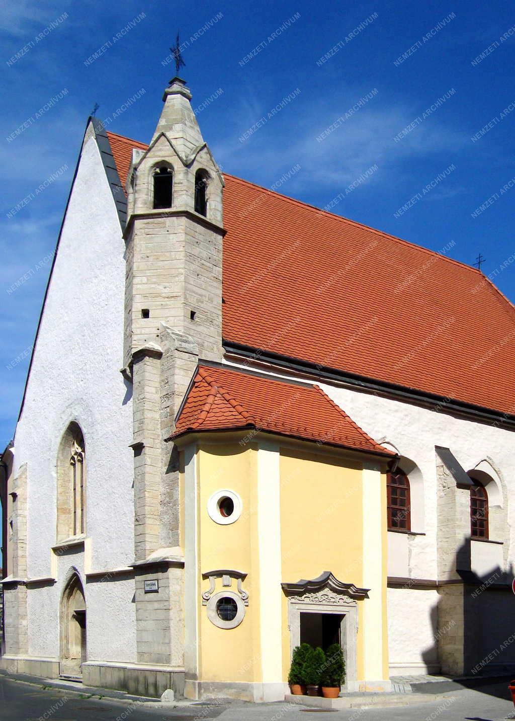 Egyházi épület - Sopron - A Szentlélek-templom 