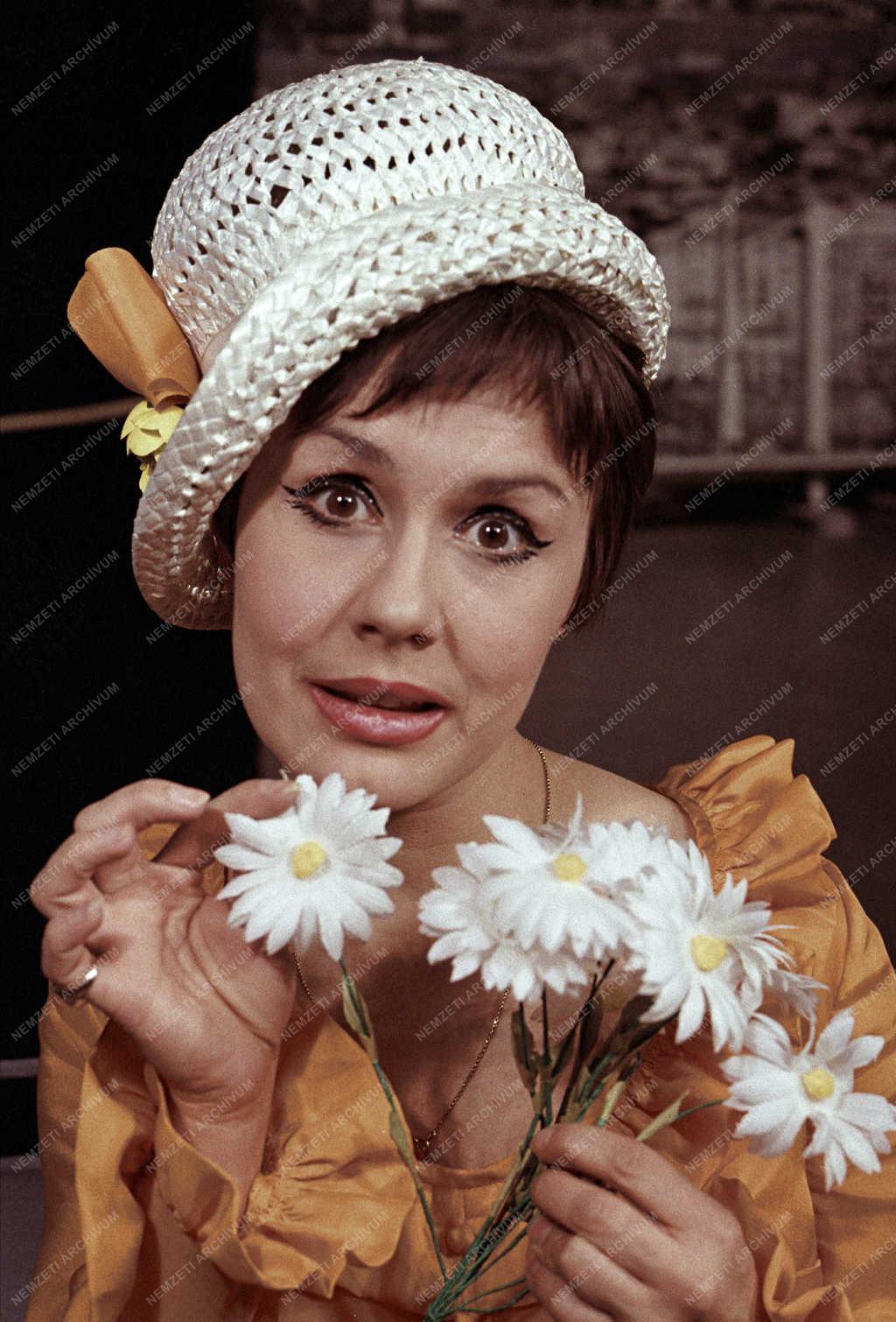 Kultúra - Irodalmi Színpad - Sanzon, este hétkor