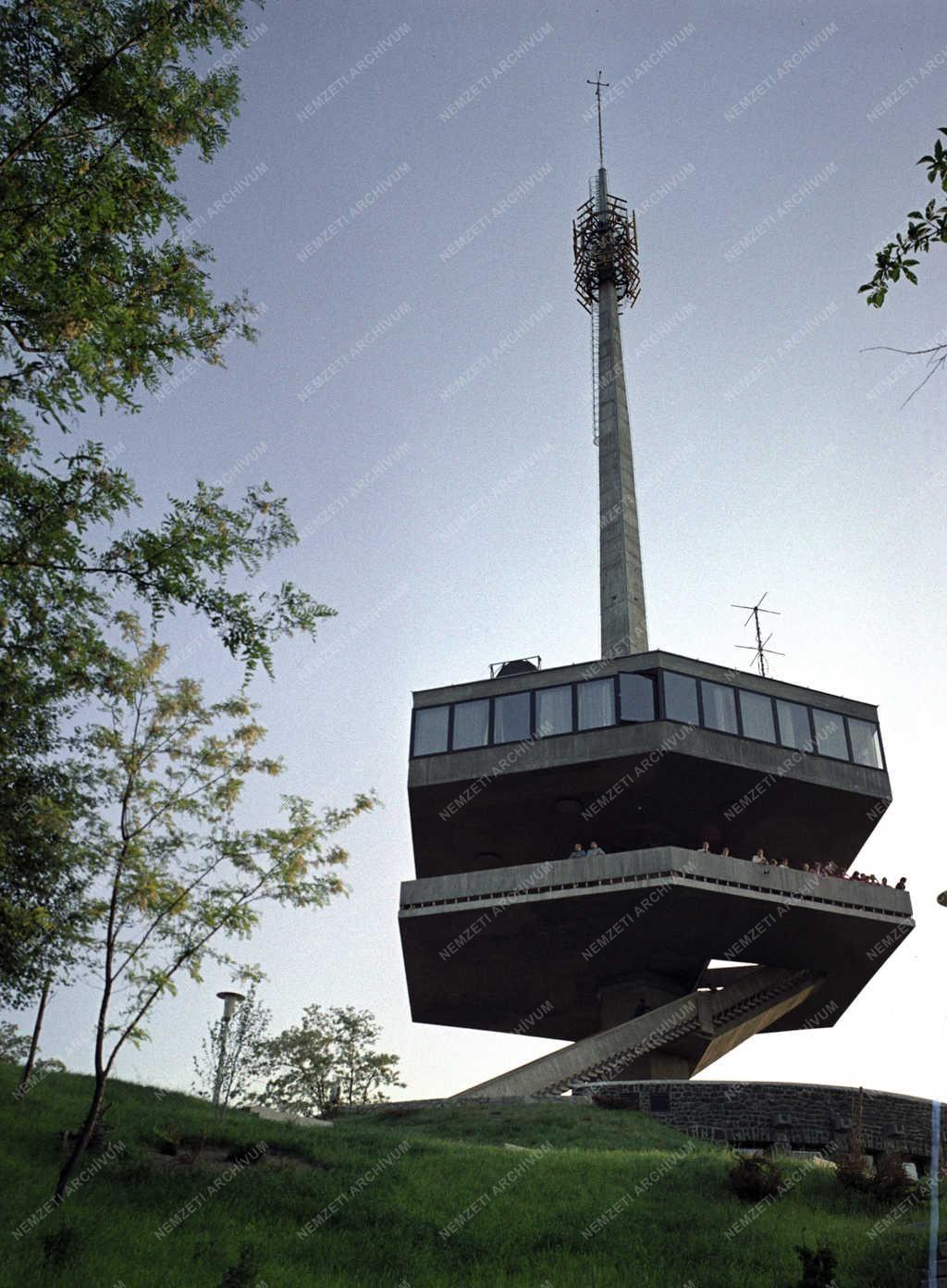 Városkép - Távközlés - Avasi tévétorony