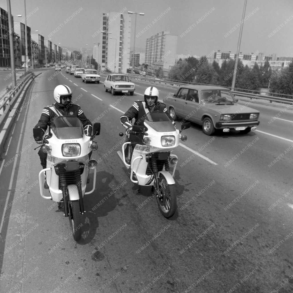 Rendőrség - Rendőrmotoros csoport alakult Heves megyében