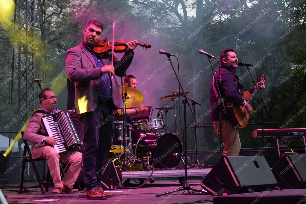 Kultúra - Budapest Bár zenekar