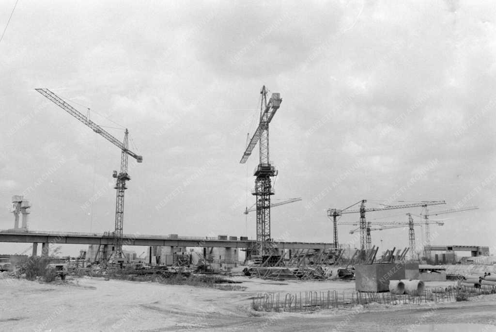 Energia - Épül a bős-nagymarosi vízlépcső duzzasztóműve