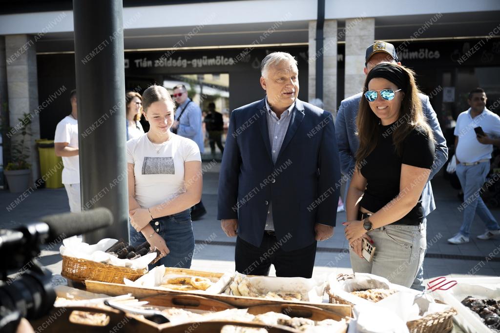 Voks 24 - Orbán Viktor országjáró kampánykörútja