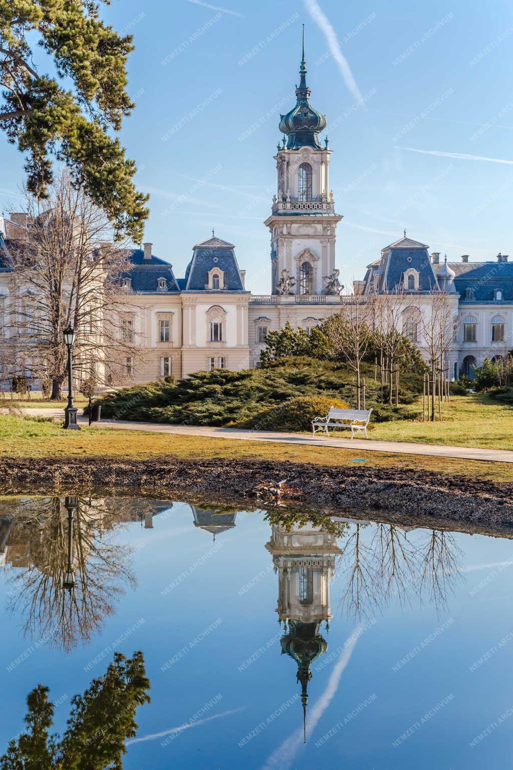 Műemlék épület - Keszthely - Festetics Kastély