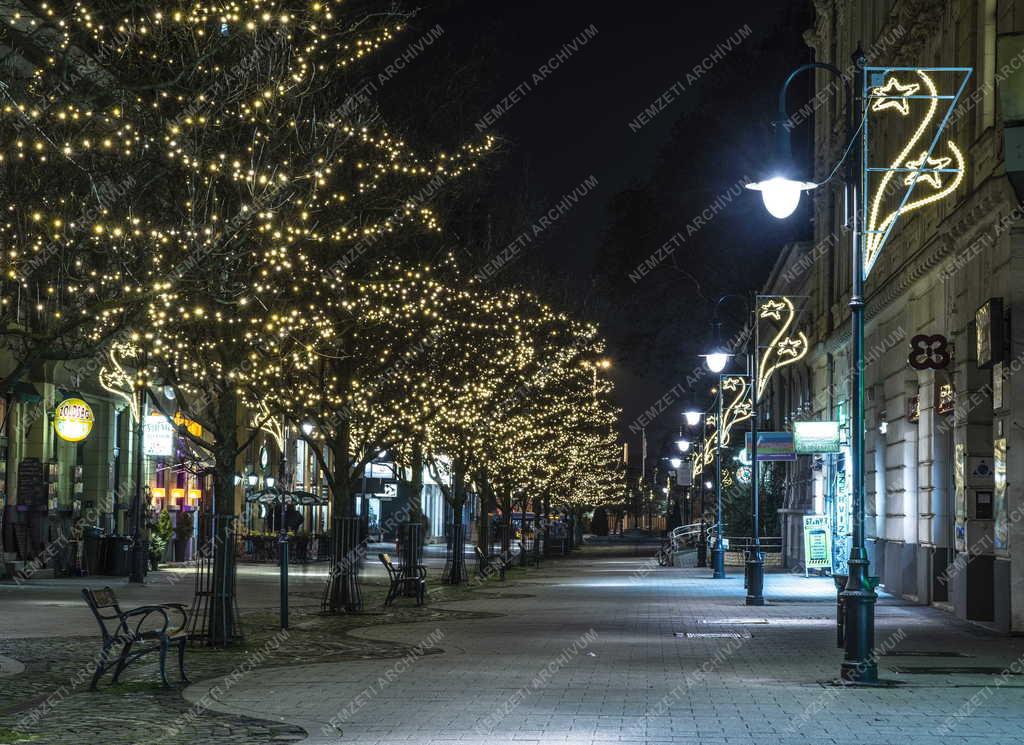 Ünnep - Karácsonyi díszkivilágítás Kőbányán