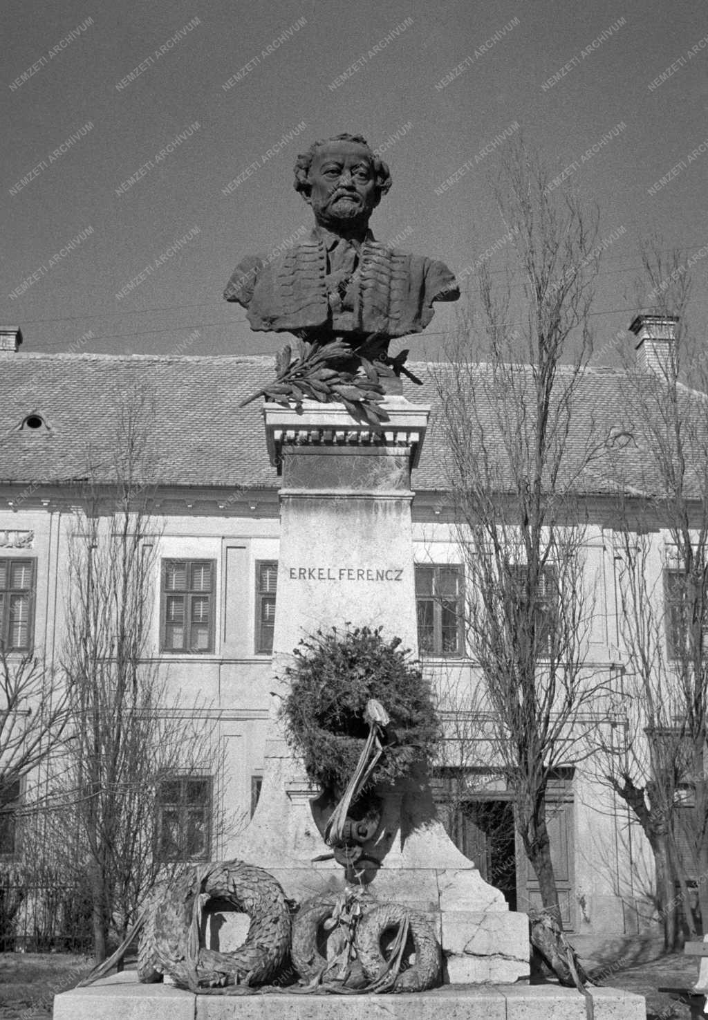 Emlékmű - Erkel Ferenc-szobor