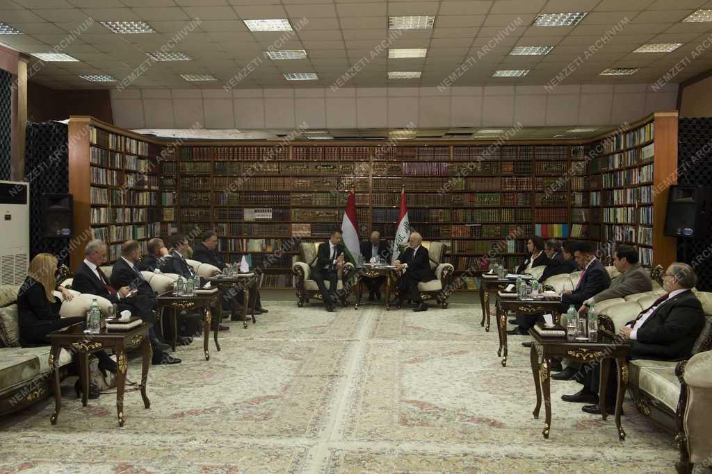 Szijjártó Péter Bagdadban