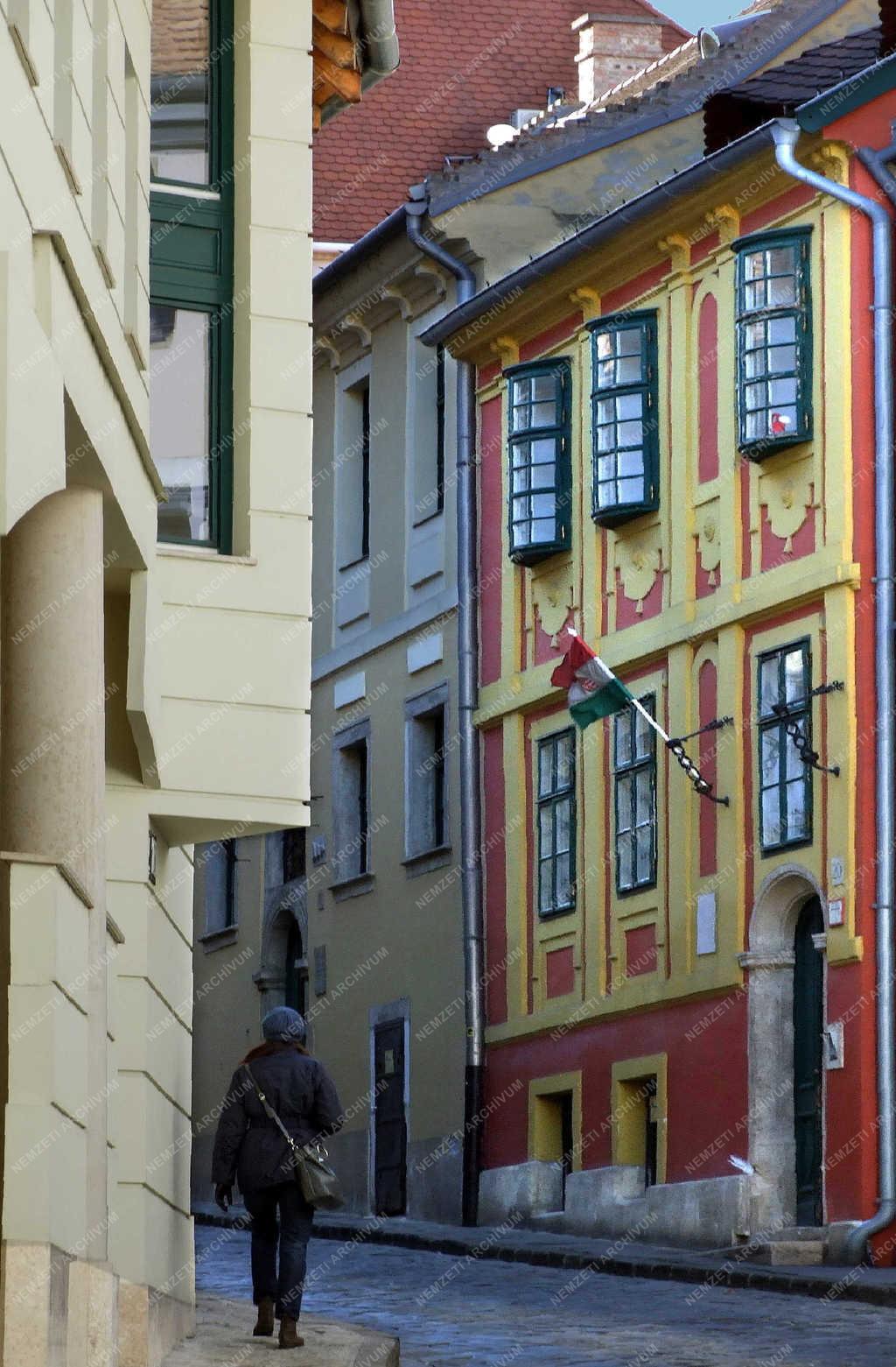 Városkép - Budapest - Copf lakóépület a Szalag utcában