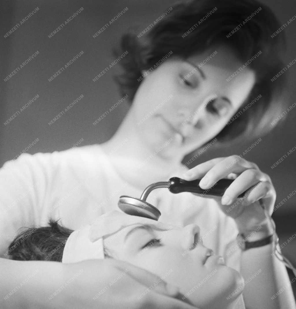 Oktatás - Kozmetikus képzés