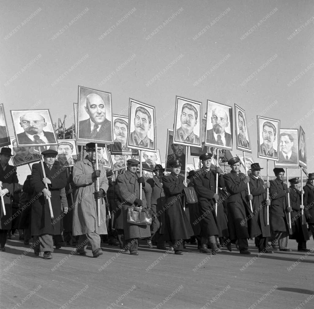 Belpolitika - Gyászgyűlés - J. V. Sztálin halála 