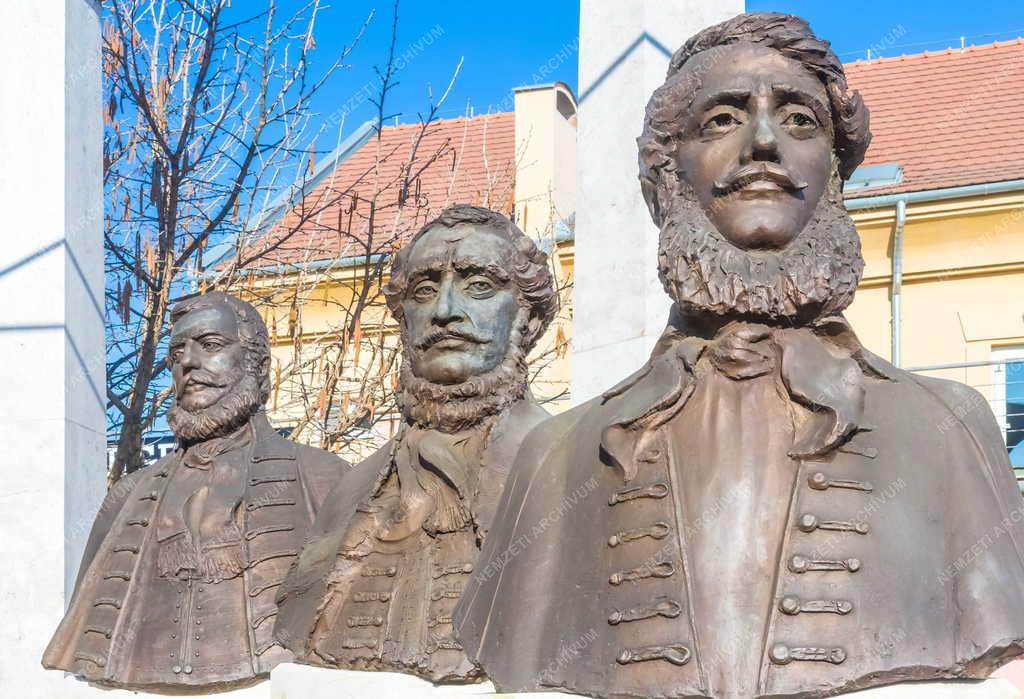 Műalkotás - Kalocsa - A Batthyány-kormány szoborcsoportja