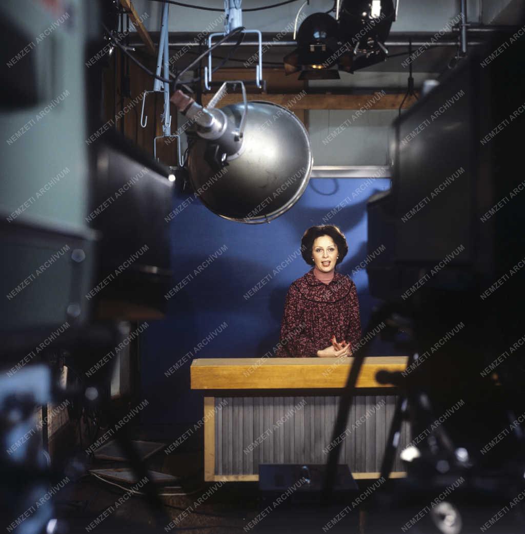 Média - Televízió - Berkes Zsuzsa, a Magyar Televízió bemondója