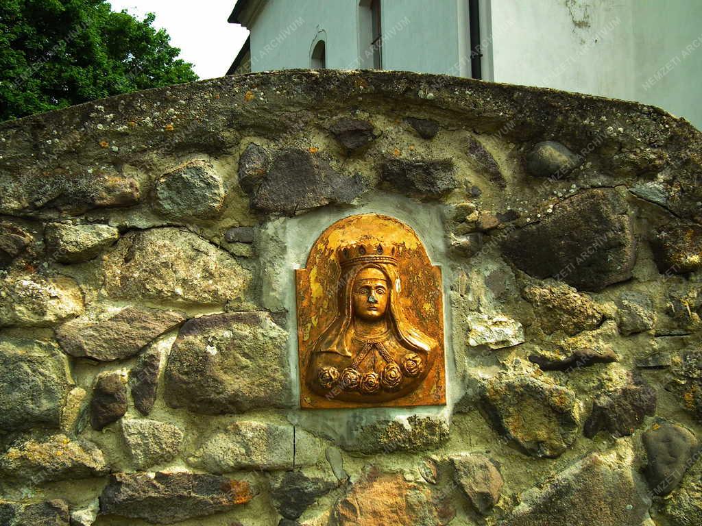 Táj, város - Bernecebaráti - Templomépület