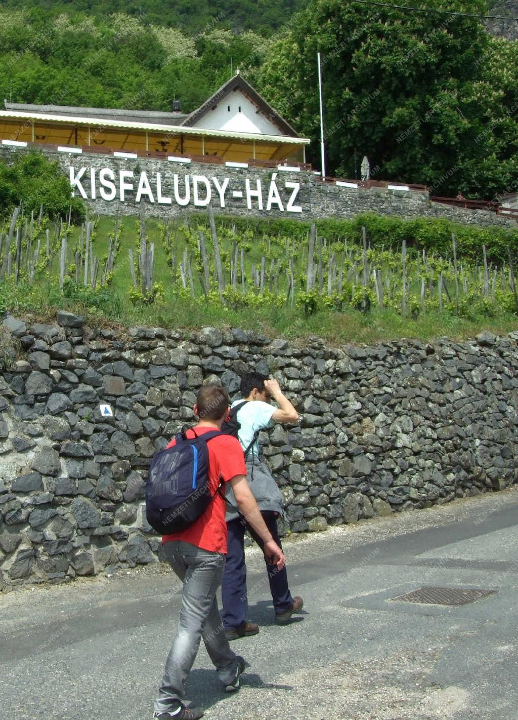 Idegenforgalom - Badacsonytomaj - A Kisfaludy-ház