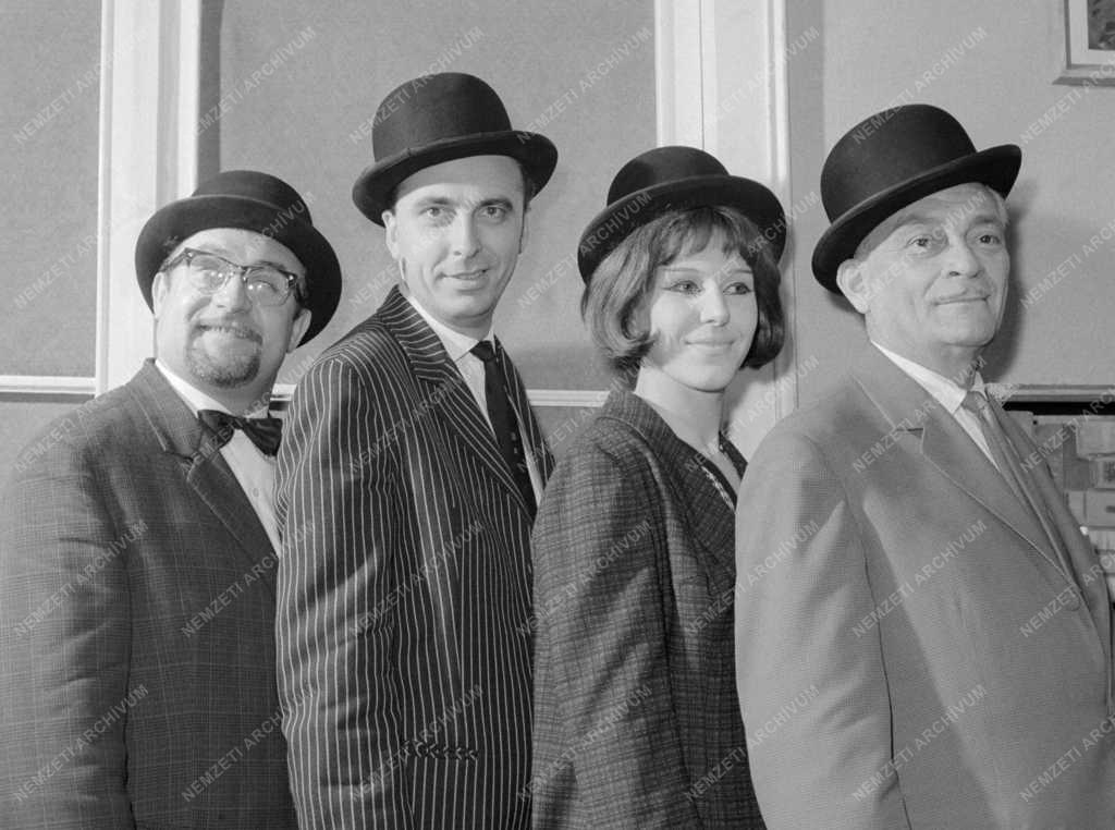 Kultúra - József Attila Színház - Kállai István: Keménykalaposok
