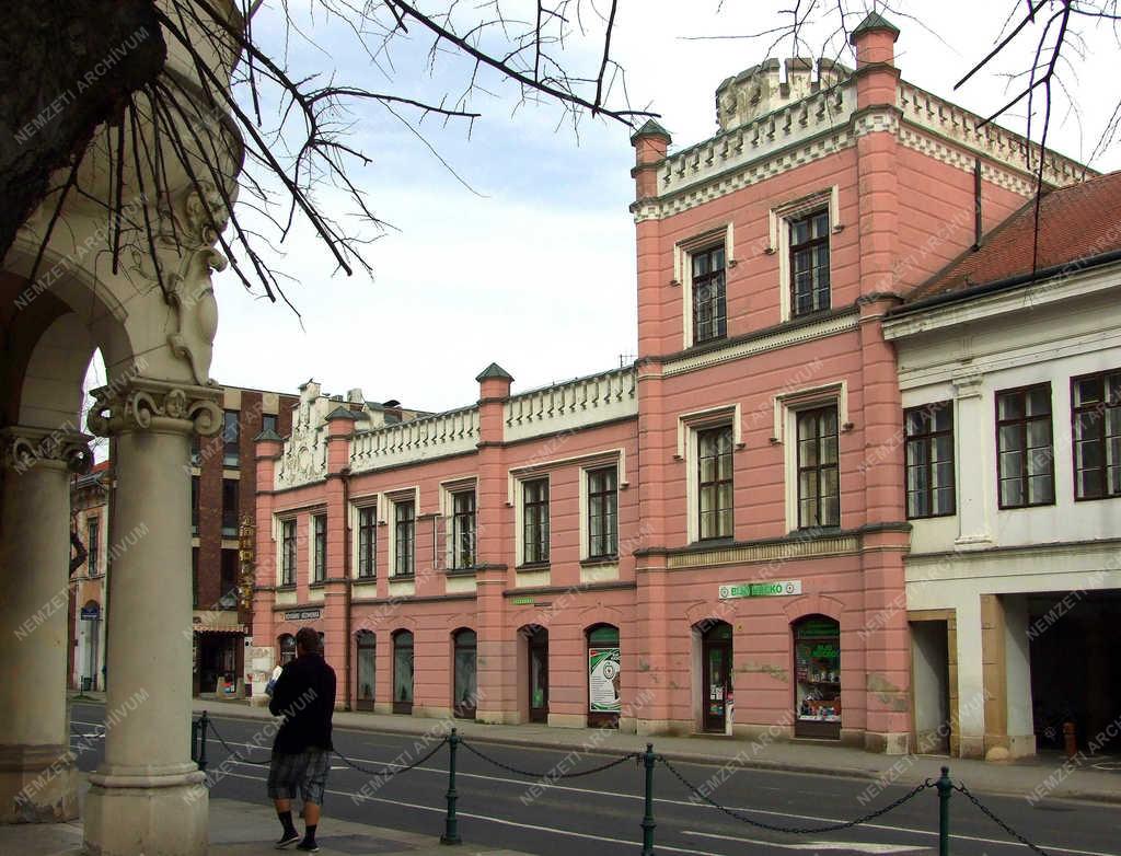 Műemlék épület - Szekszárd - Az Augusz-ház