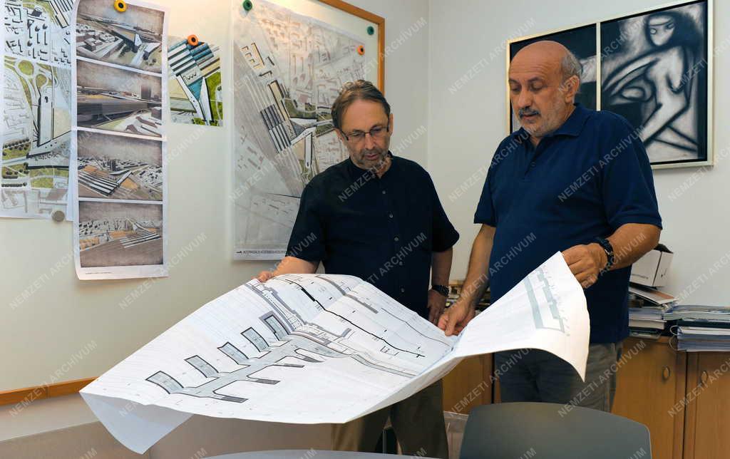 Közlekedés - Debrecen - Intermodális közlekedési központ
