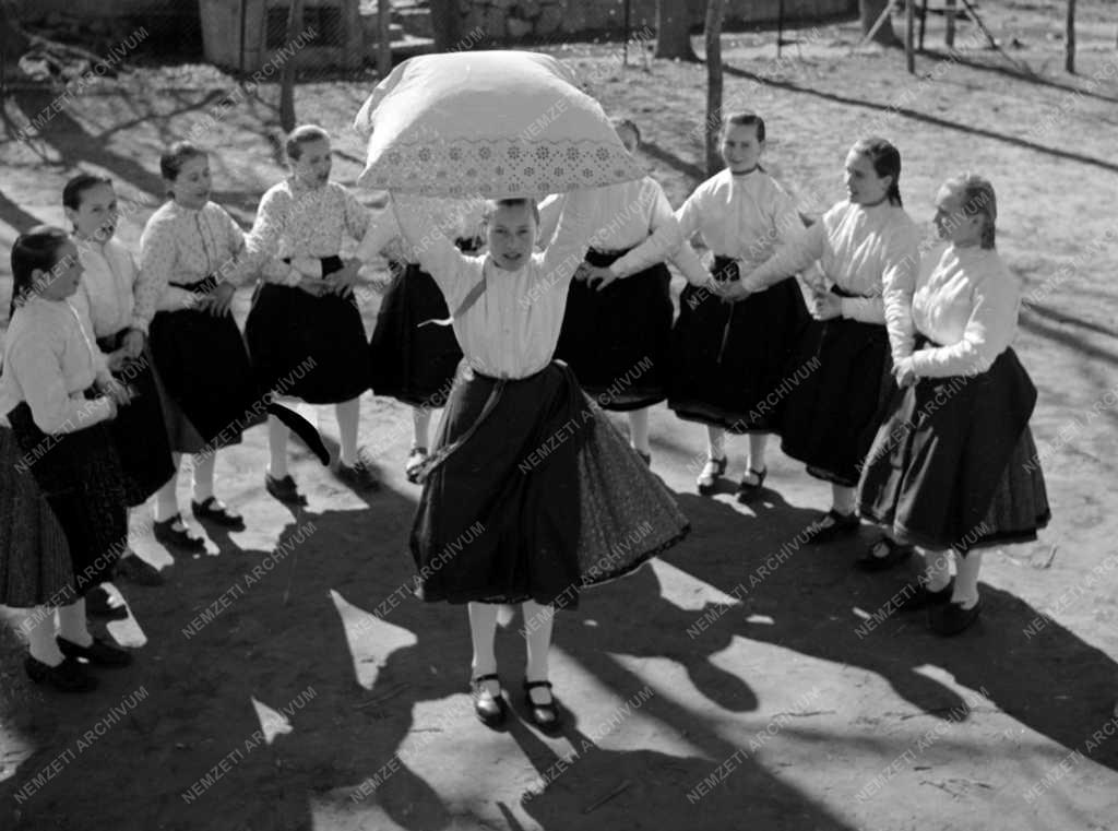 Kultúra - Körjáték