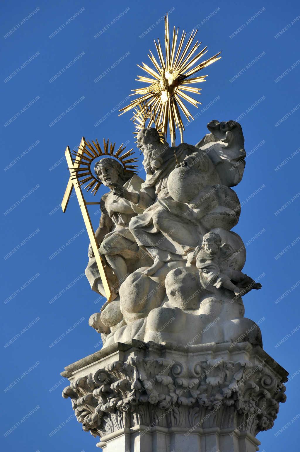 Műalkotás - Budapest - A budavári Szentháromság-szobor