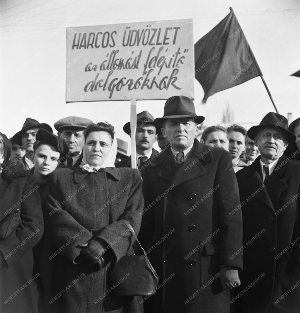 Közlekedés - A nyíregyházi állomásépület átadása 