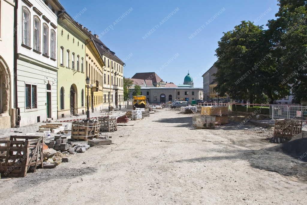 Rekonstrukció - Útfelújítás a budai Várnegyedben