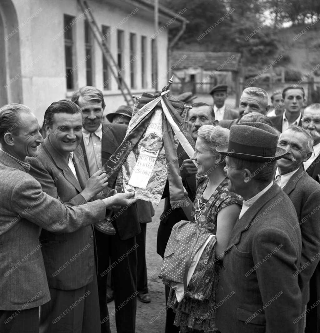 Belpolitika - Vándorzászló Gutorföldén
