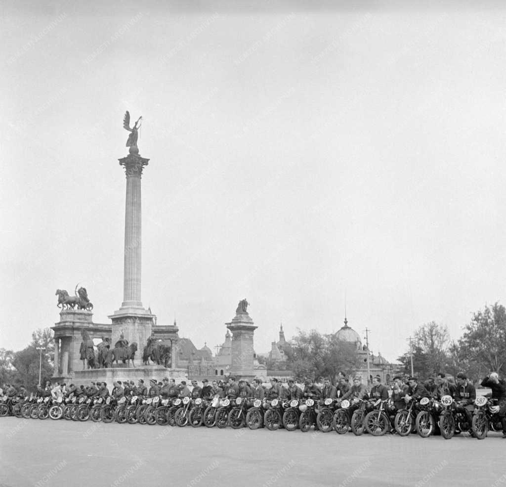Sport - Gyorsasági motorverseny