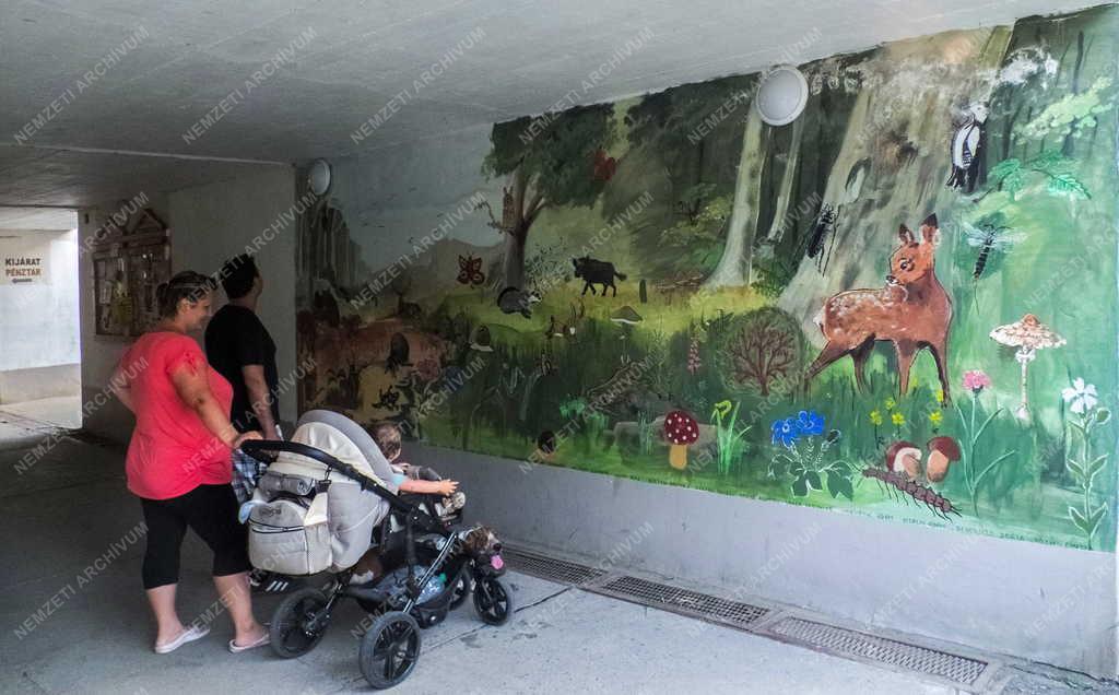 Festmény - Verőce - Falfestmények a vasútállomás aluljárójában