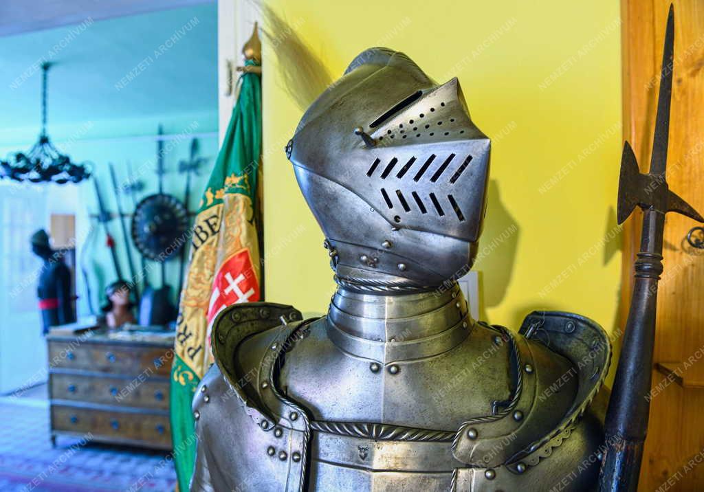 Kultúra - Történelmi fegyvergyűjtemény Felsőtárkányban