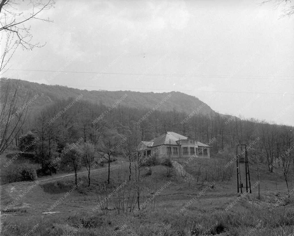 Katalinpuszta - MTI-üdülő