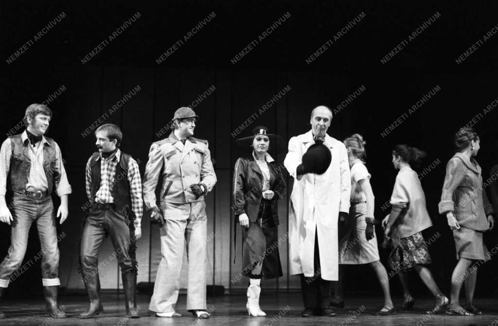 Színház - Brecht-Weill: Mahagonny városának tündöklése és bukása