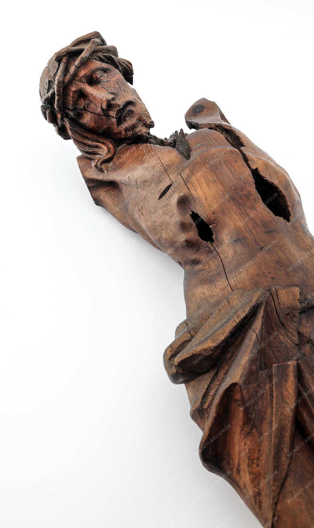 Vallás - Debrecen - Feszület