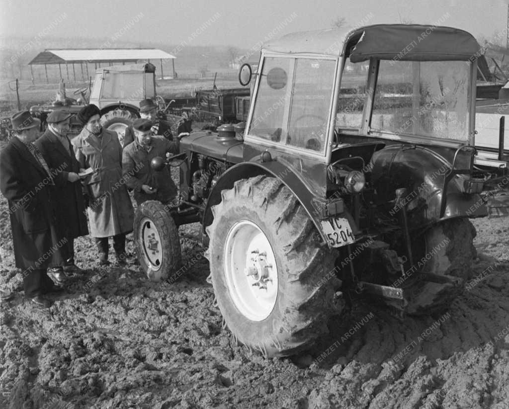 Gépipar - Mezőgazdasági gépek vizsgáztatása Isaszegen 