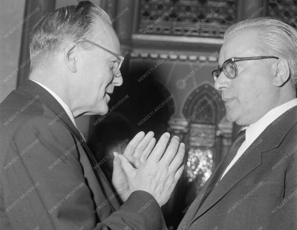 Belpolitika - OBT elnökségének kibővített ülése