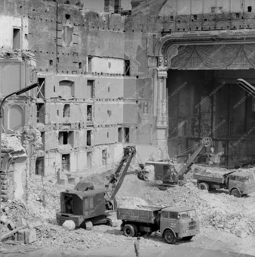 Városkép - Budapest - Nemzeti Színház bontása